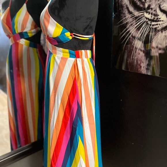 💛💕NWOT Vertical Striped Crisscross Tie Backless Split Thigh Cami Dress SZ S💛 - Picture 7 of 9